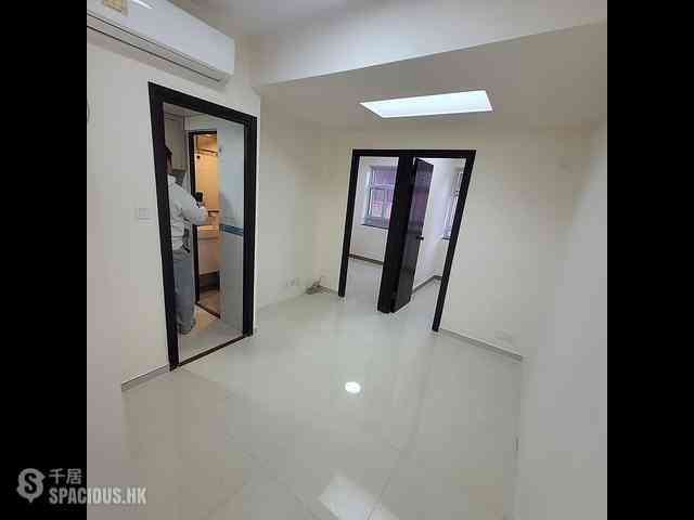 Mong Kok - Kwong Yu Building 06