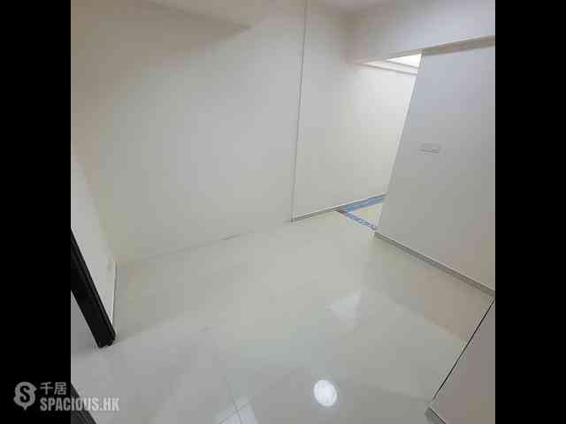 Mong Kok - Kwong Yu Building 10