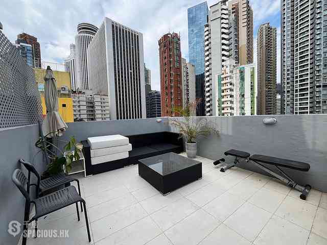 Wan Chai - Kin On House 01