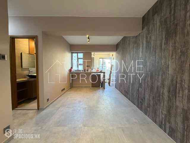 Mid Levels West - Bonanza Court 01