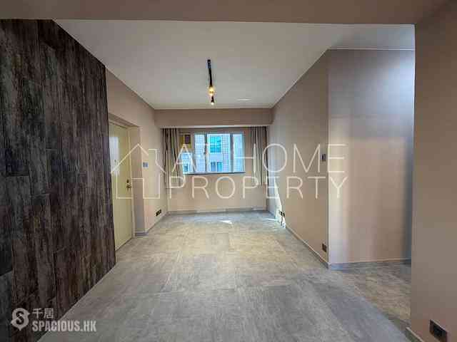 Mid Levels West - Bonanza Court 03