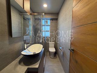 Mid Levels West - Bonanza Court 07