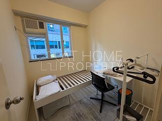 Mid Levels West - Bonanza Court 04