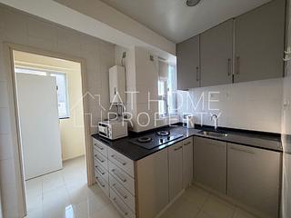 Mid Levels West - Bonanza Court 06