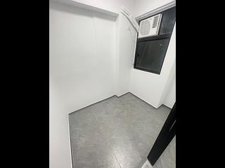 Mong Kok - Sincere House 02