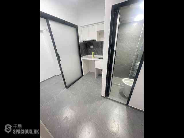 Mong Kok - Sincere House 03