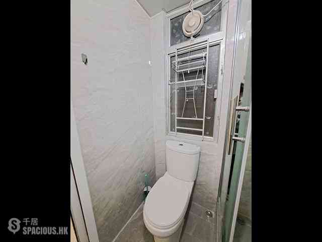 Mong Kok - Hung Wai Building Block 1 05