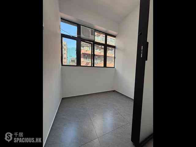 Mong Kok - Sincere House 02