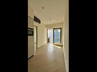 Lohas Park - Lohas Park Phase 11C Villa Garda II Tower 2A 02