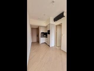 Lohas Park - Lohas Park Phase 11C Villa Garda II Tower 2A 03