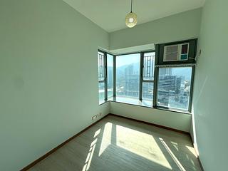 Tung Chung - Seaview Crescent 05