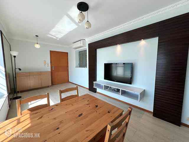 Tung Chung - Seaview Crescent 01