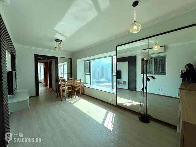 Tung Chung - Seaview Crescent 04