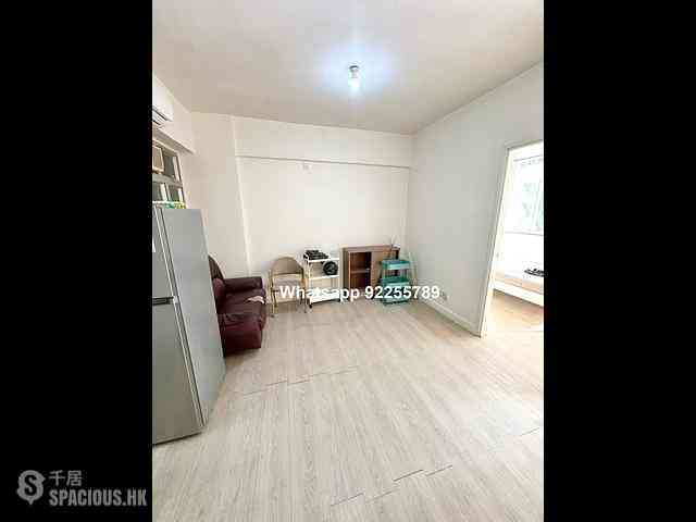 Sai Ying Pun - Lee Wah Mansion 04