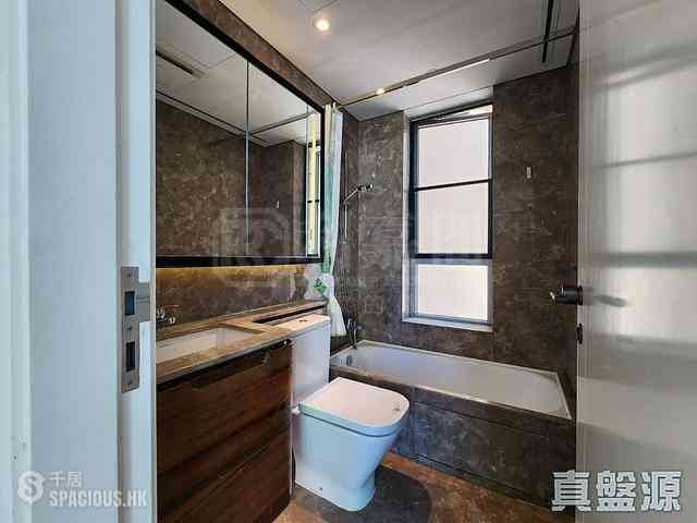 Tseung Kwan O - Savannah Block 1 02