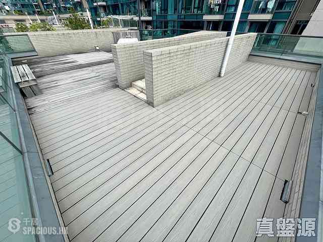 Tseung Kwan O - Capri 02