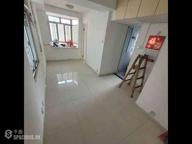 To Kwa Wan - Yee Fai Building 03