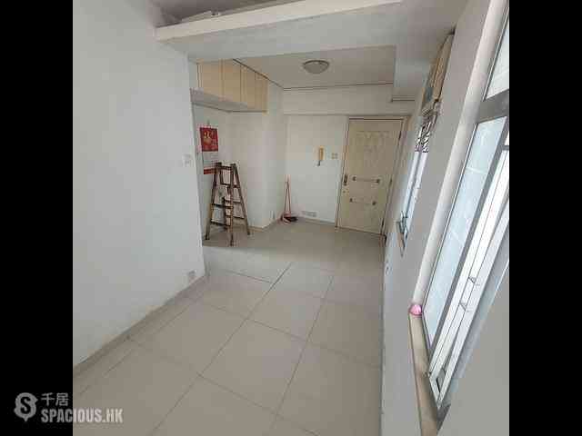 To Kwa Wan - Yee Fai Building 04