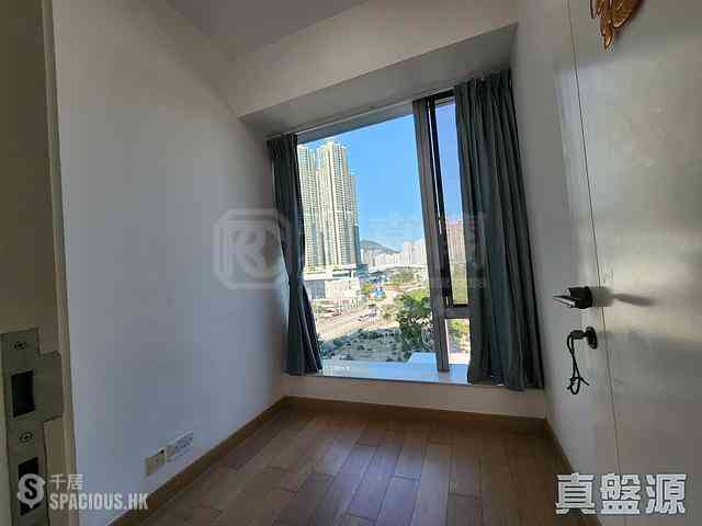 Tseung Kwan O - Savannah Block 1 04