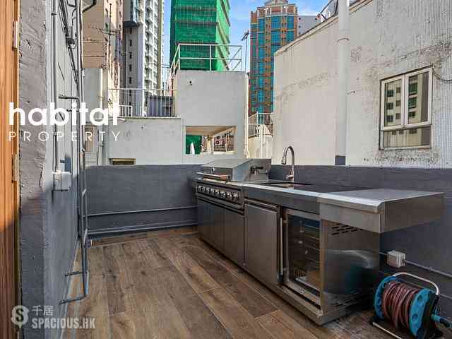 Central - 6, Mee Lun Street 12