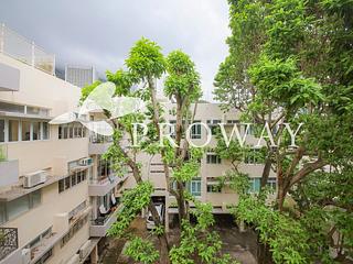 Pok Fu Lam - Bisney Villas 02