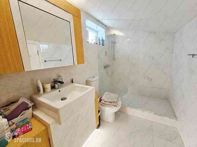 The Peak - Strawberry Hill 05