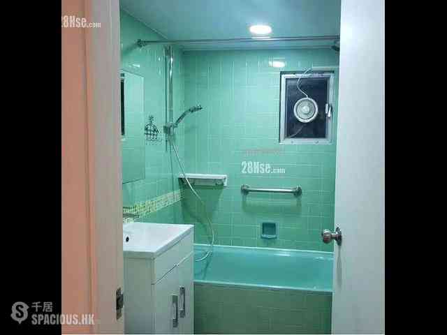 Quarry Bay - Westlands Gardens 04