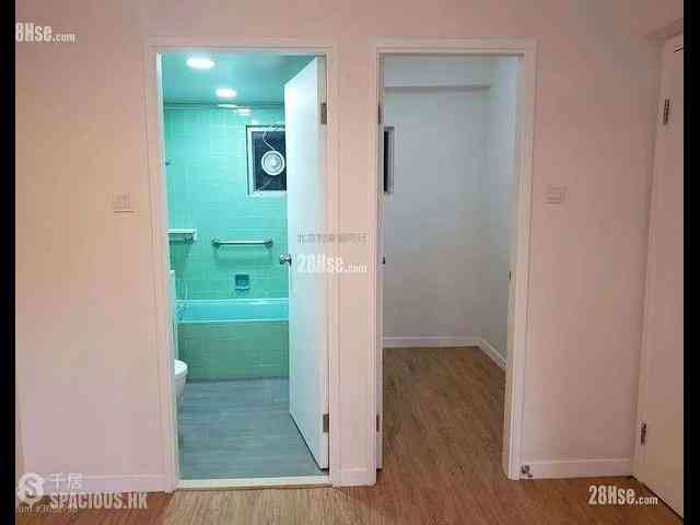 Quarry Bay - Westlands Gardens 05