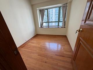 Mid Levels Central - Goldwin Heights 04