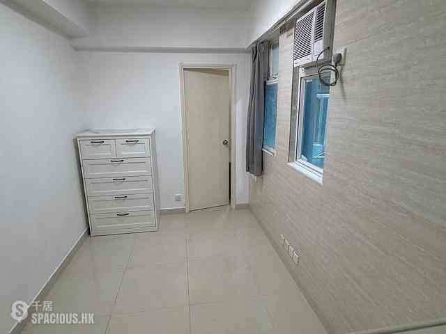 North Point - Tung Fat Building 03