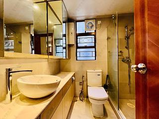 Wan Chai - Phoenix Court Block 1 17