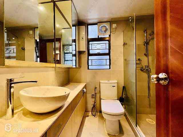 Wan Chai - Phoenix Court Block 1 17