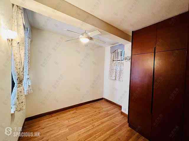 Wan Chai - Phoenix Court Block 1 18