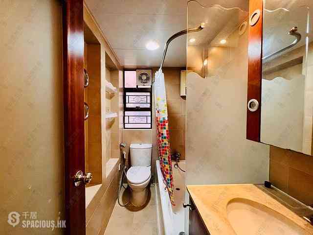 Wan Chai - Phoenix Court Block 1 19