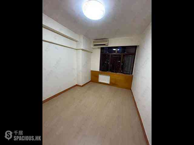 Wan Chai - Phoenix Court Block 1 22