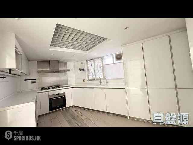 Pok Fu Lam - Villa Cecil 07