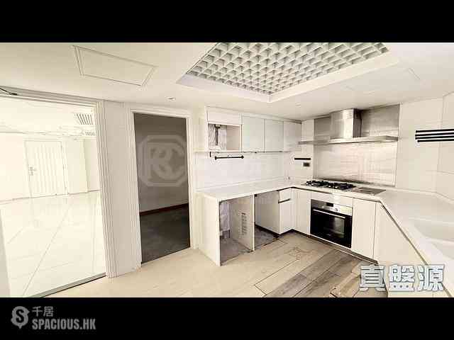 Pok Fu Lam - Villa Cecil 09