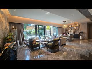 Sha Tin - St Moritz 02