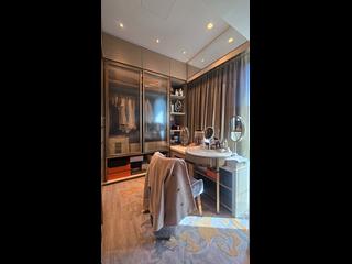 Sha Tin - St Moritz 11