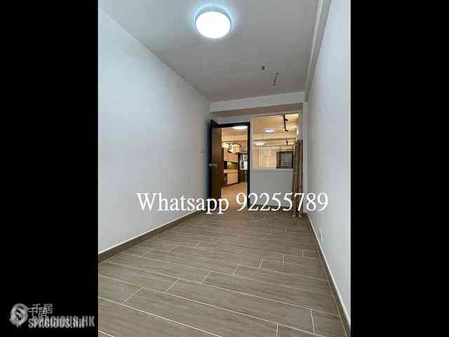 Sheung Wan - Des Voeux Building 04