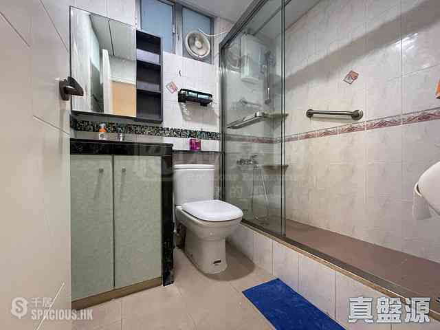 Tai Koo Shing - Tai Koo Shing 06