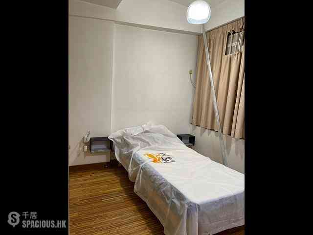 Sheung Wan - 177, Queen's Road West 04