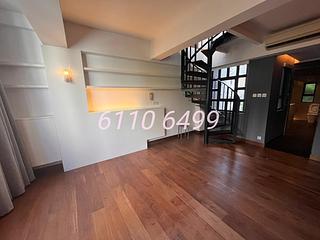 Poho - 242-244, Hollywood Road 07