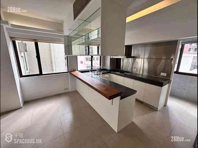 Happy Valley - 2, Wang Tak Street 01