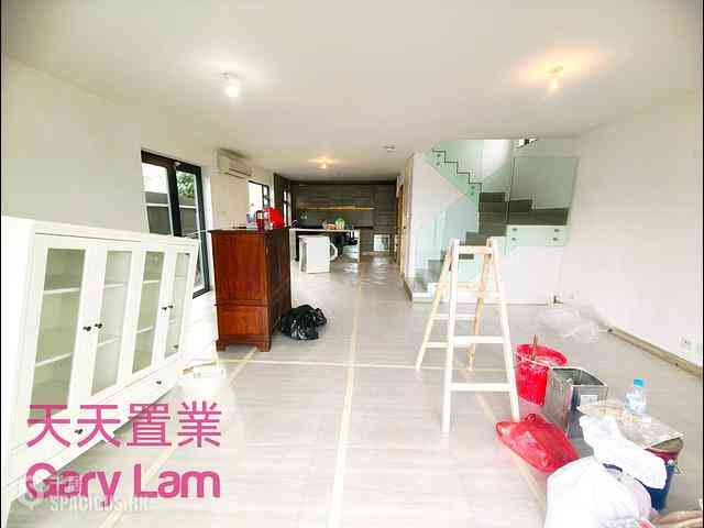 Clear Water Bay - Tai Hang Hau 37