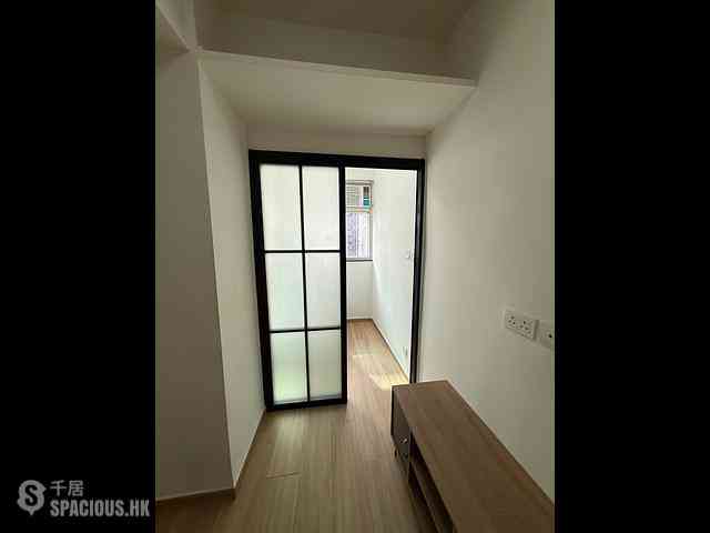 Mong Kok - Hang Lung Mansion 01