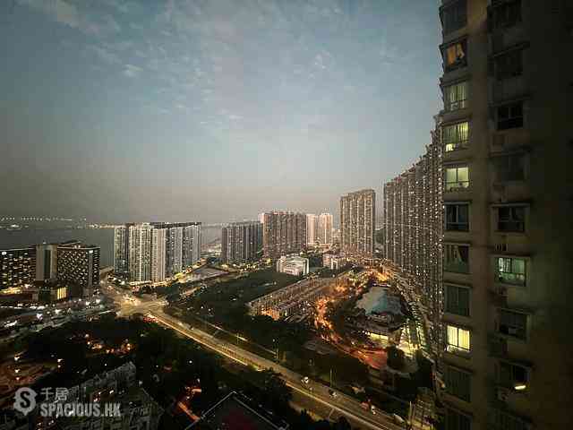 Tung Chung - Coastal Skyline 04