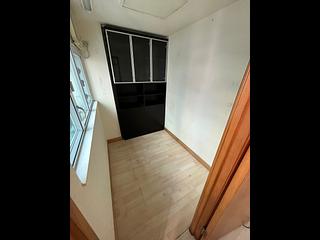 Sai Ying Pun - Wai Tak Building 07
