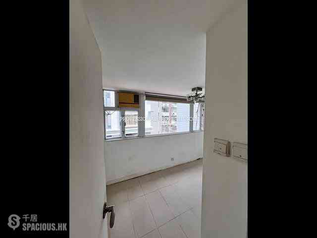 Sheung Wan - Hang Shing Lau 06