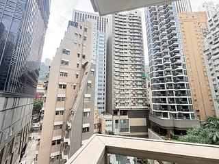 Wan Chai - The Avenue Phase 1 04